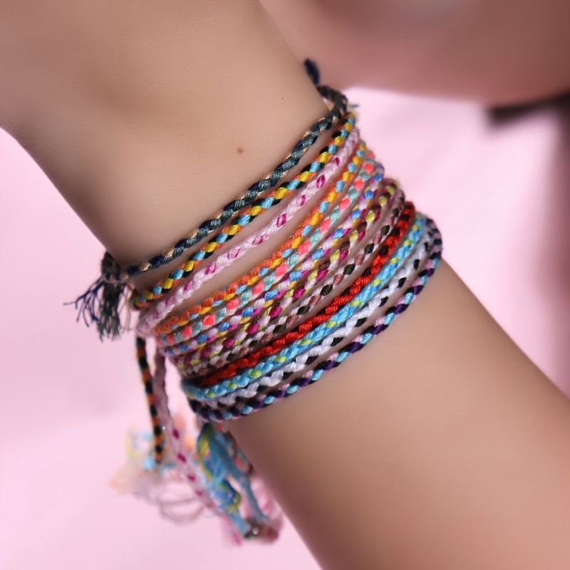 12 Stk Fargerike Flettede Armbåndsett Justerbare Boho-stil Charms Smykkegaver Til Tenåringsjenter Datter Søster Bestevenn Vennskap Henne