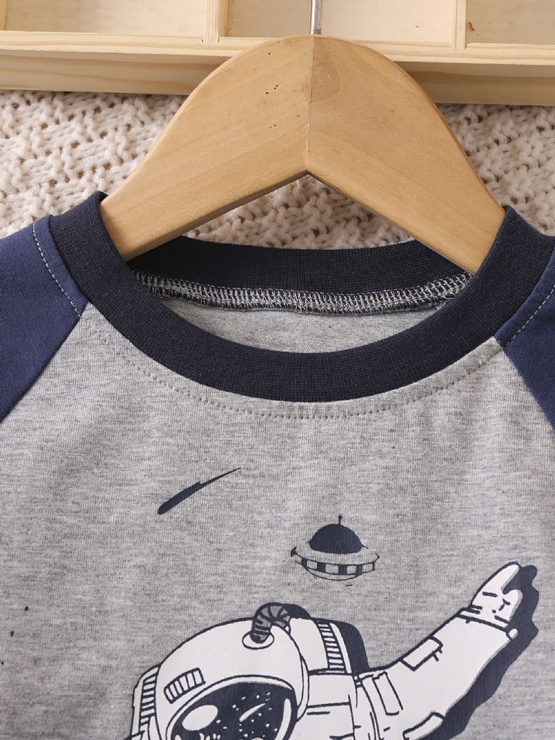 Baby Gutter Pyjamas Familieantrekk Astronaut Print Rund Hals Langermet Topp Og Buksesett Barneklær